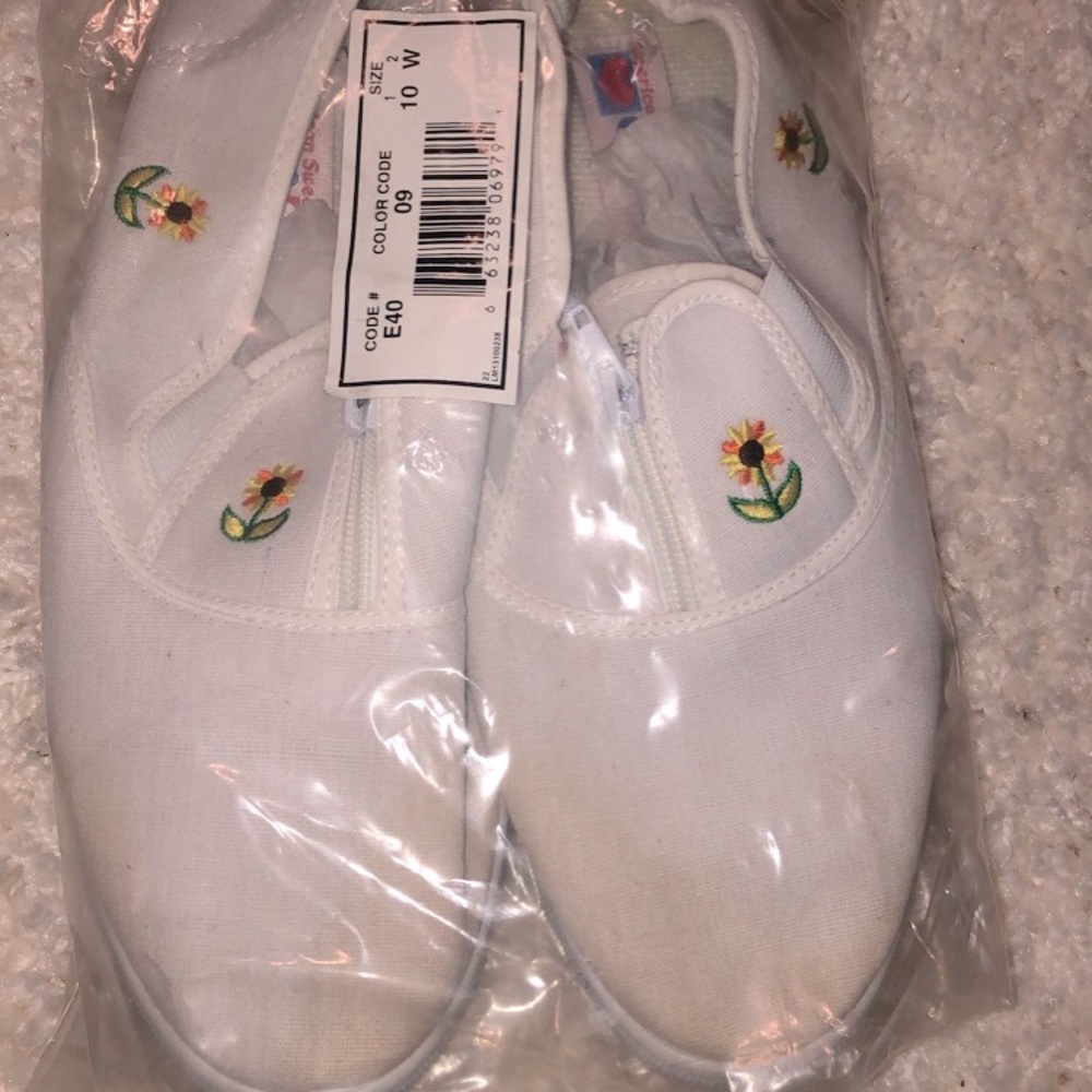 3/$15 Vintage American Sweetheart Shoes